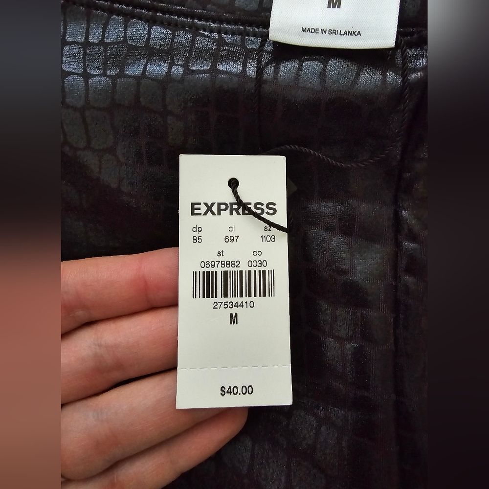 Express Croc-Pattern Leggings - Picture 5 of 6